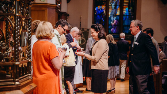 Eucharistic Ministers (Serve Communion)